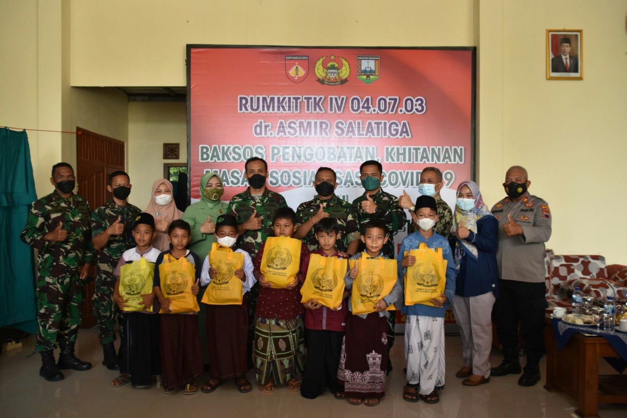 TNI Selalu Bersama Rakyat, RS TK. IV 04.07.03 dr. Asmir Salatiga Gelar  Bakto Sosial Sunatan Massal